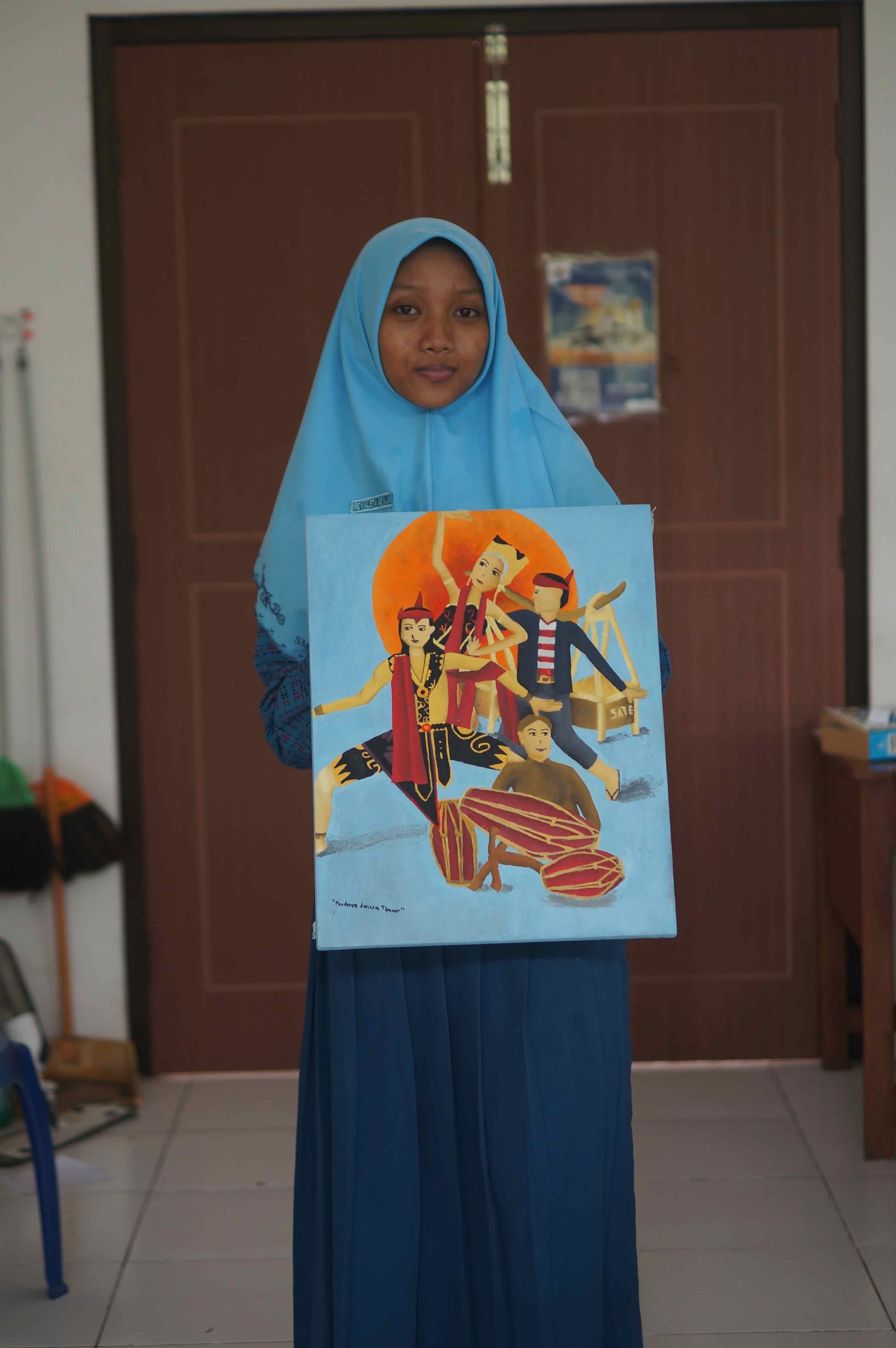 Photo of Enggar and Judul